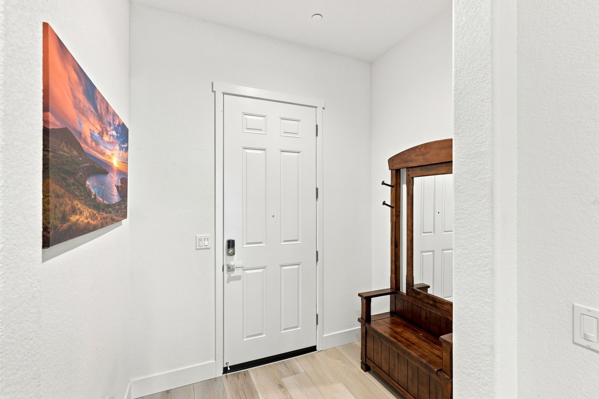 005_F8_728 Temescal St