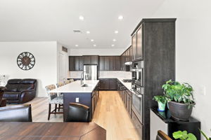 017_F8_728 Temescal St