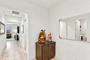 018_F8_728 Temescal St