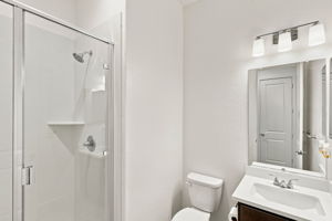 032_F8_728 Temescal St