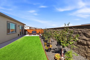 041_F8_728 Temescal St