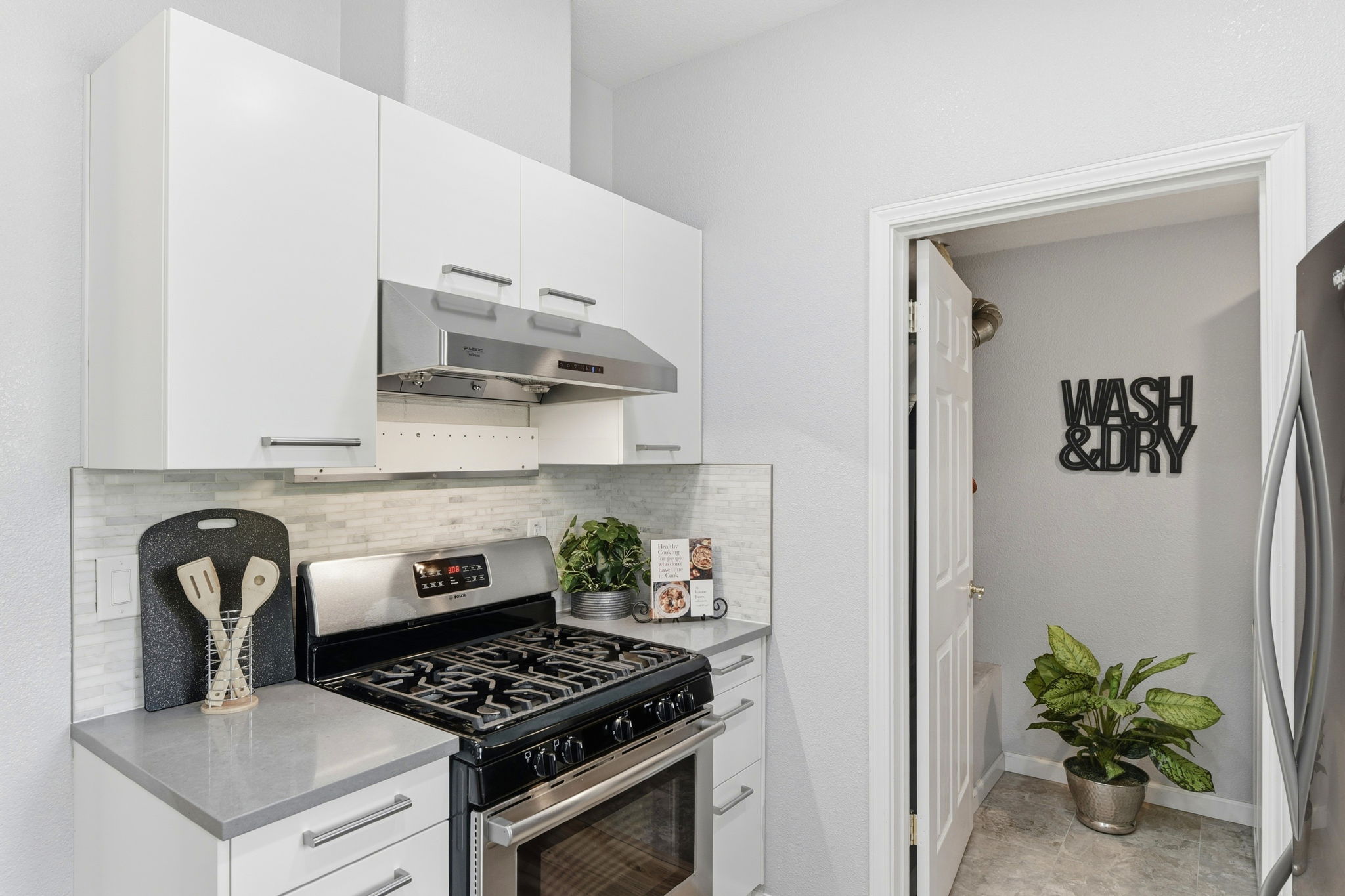 019_F8_7285 Ventana Drive