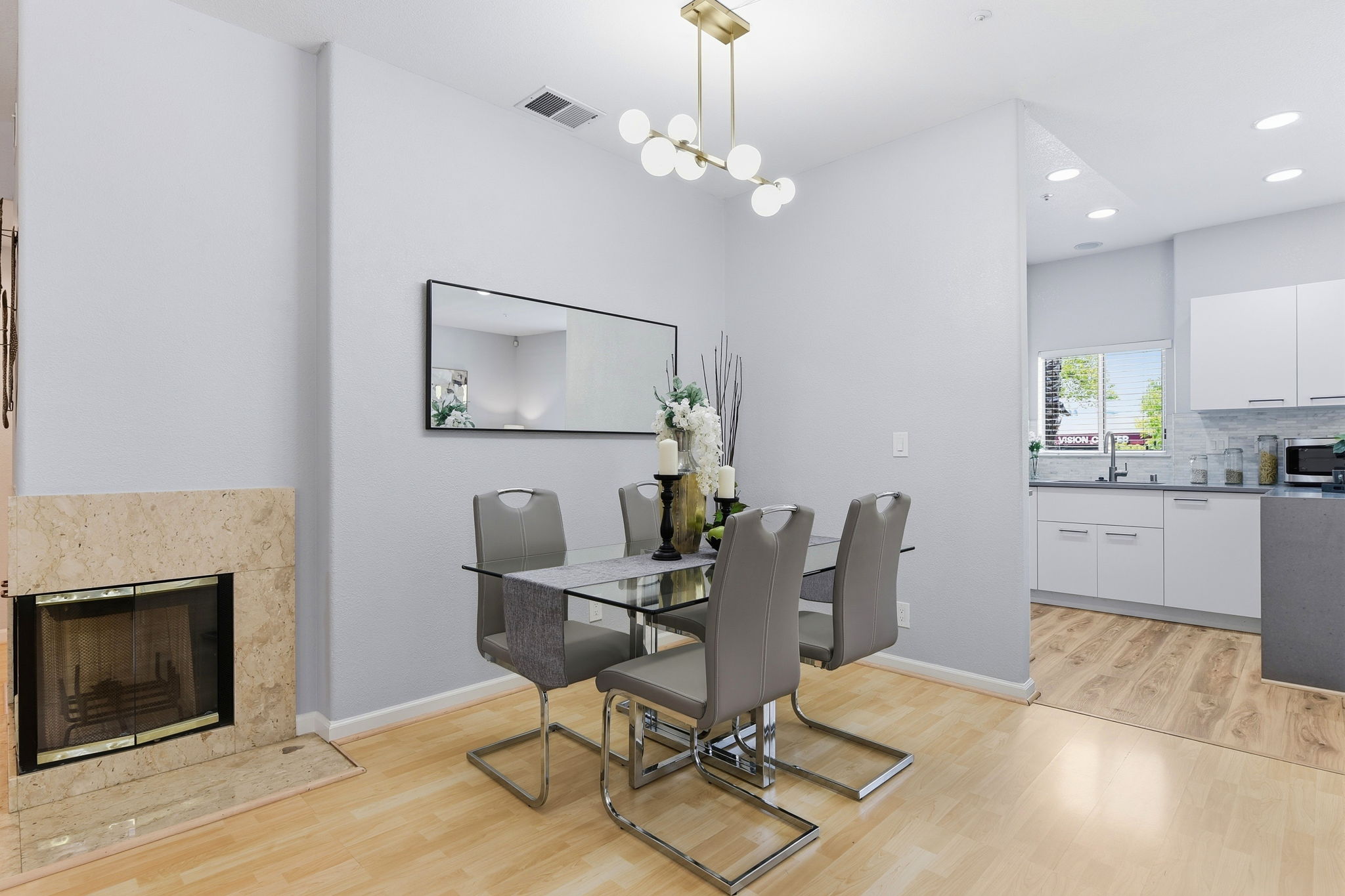 024_F8_7285 Ventana Drive