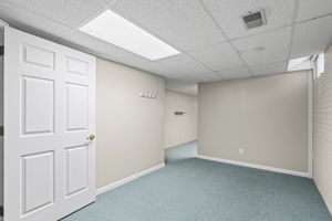  Photo 35