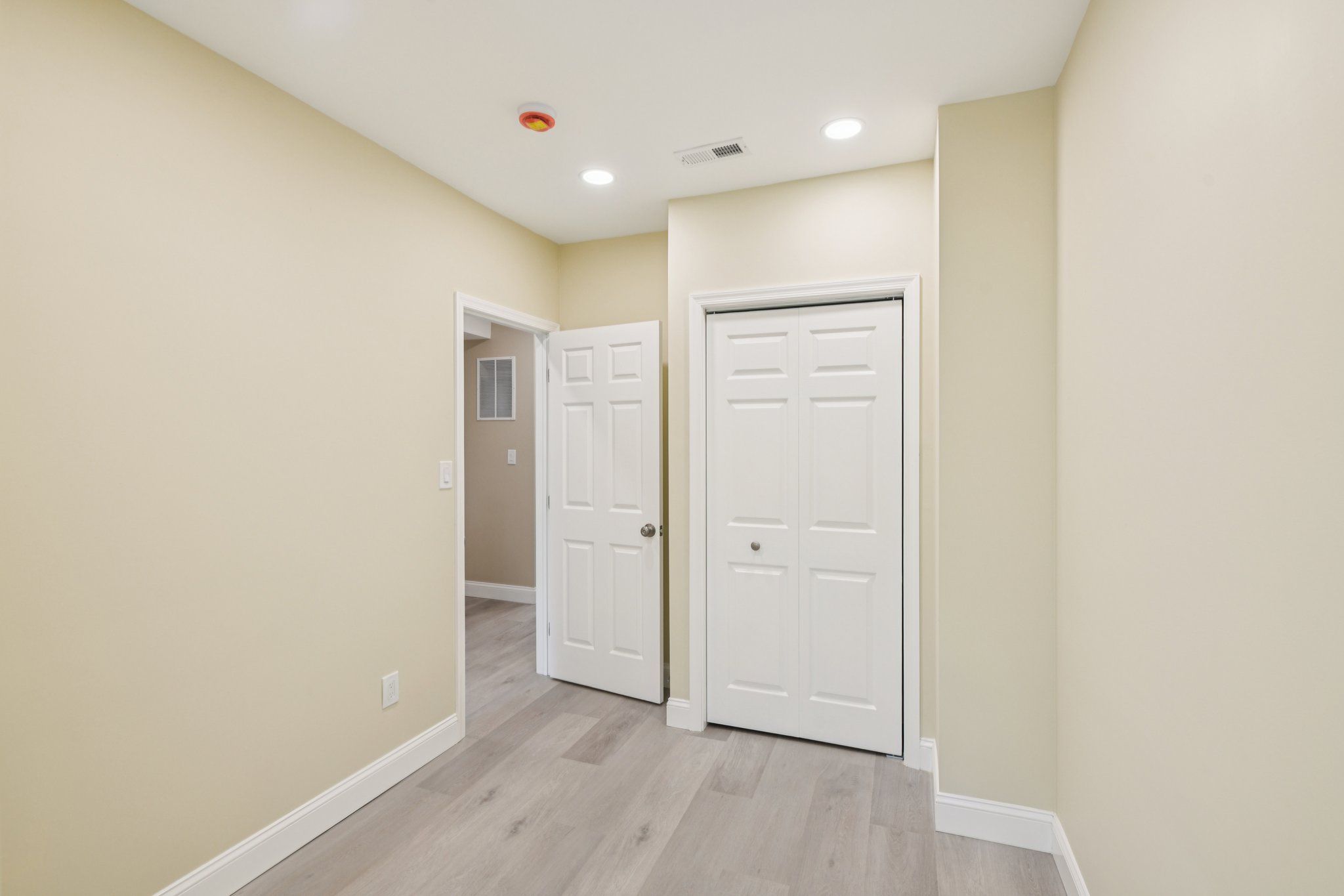 Madison St NW-S0808-029.jpg