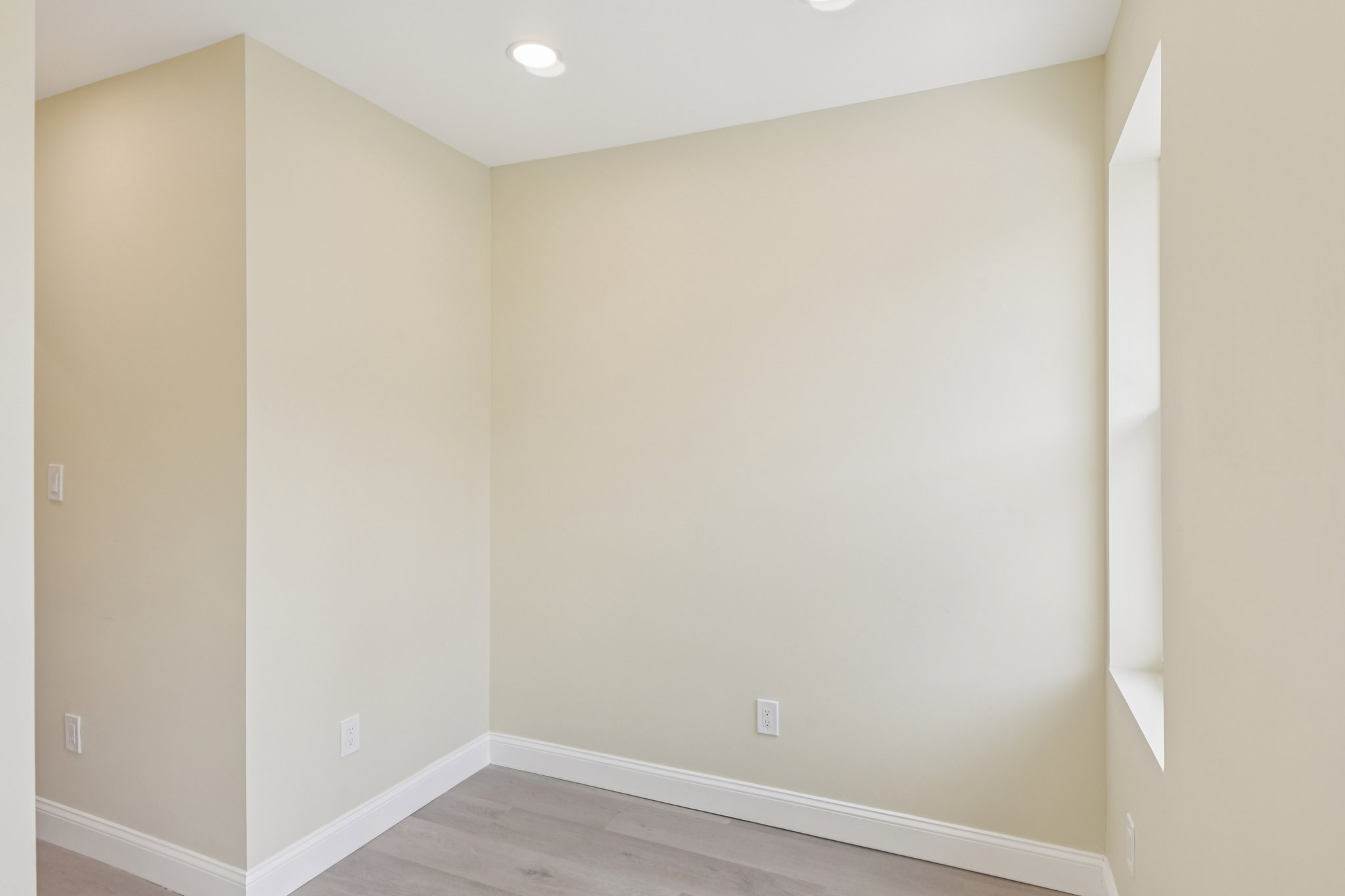 Madison St NW-S0808-032.jpg