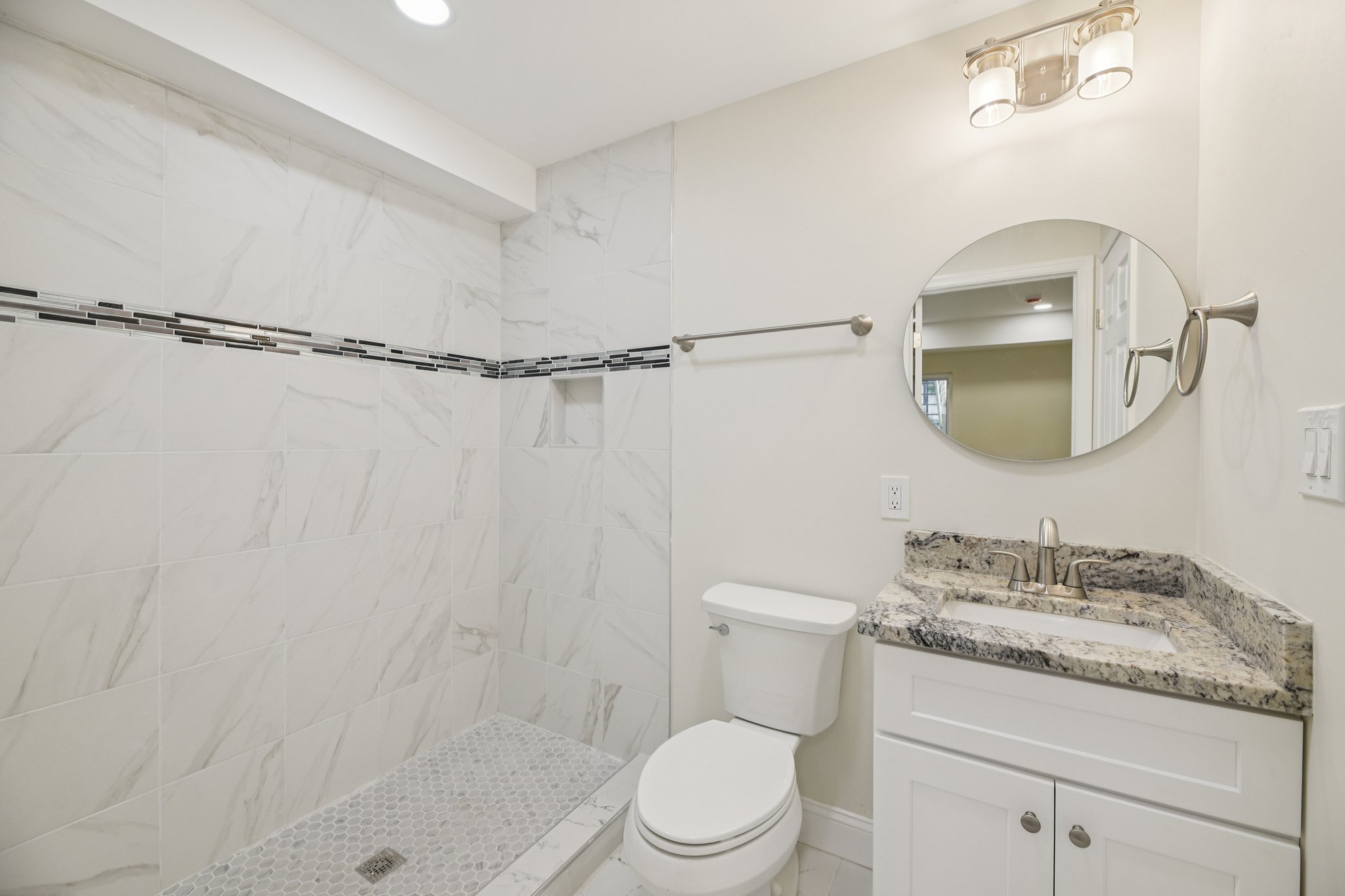 Madison St NW-S0808-038.jpg