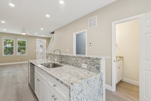 Madison St NW-S0808-012.jpg