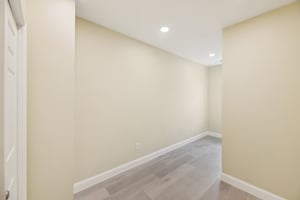 Madison St NW-S0808-026.jpg