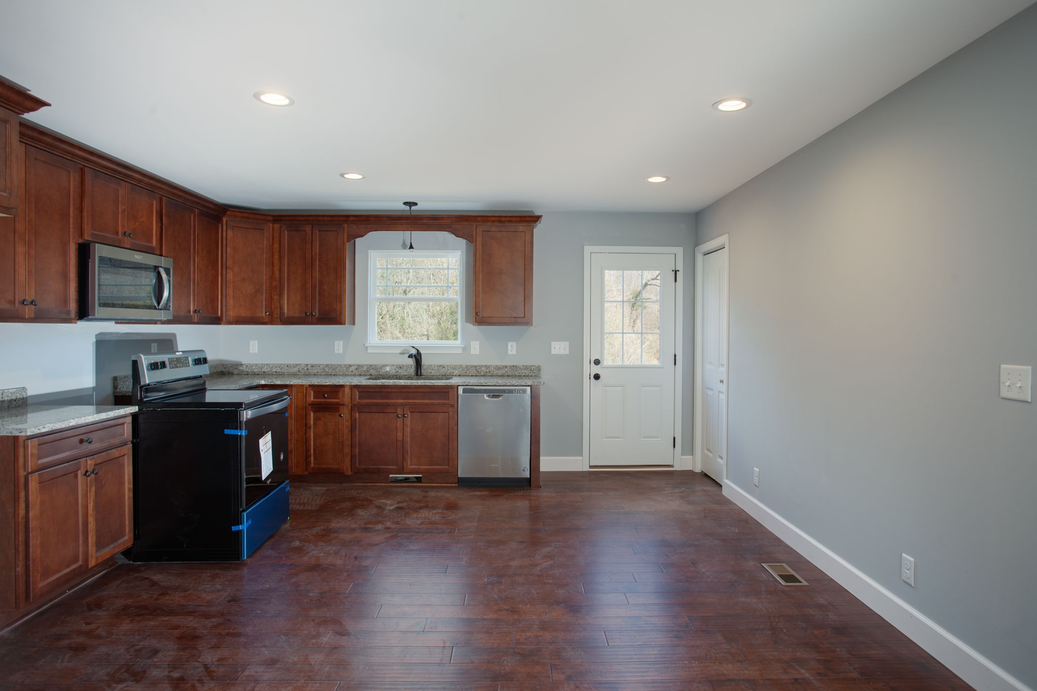  729 Steele Rd, Charlotte, TN 37036, US Photo 4