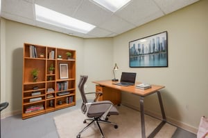 055_DT6A8983 virtually staged.jpeg