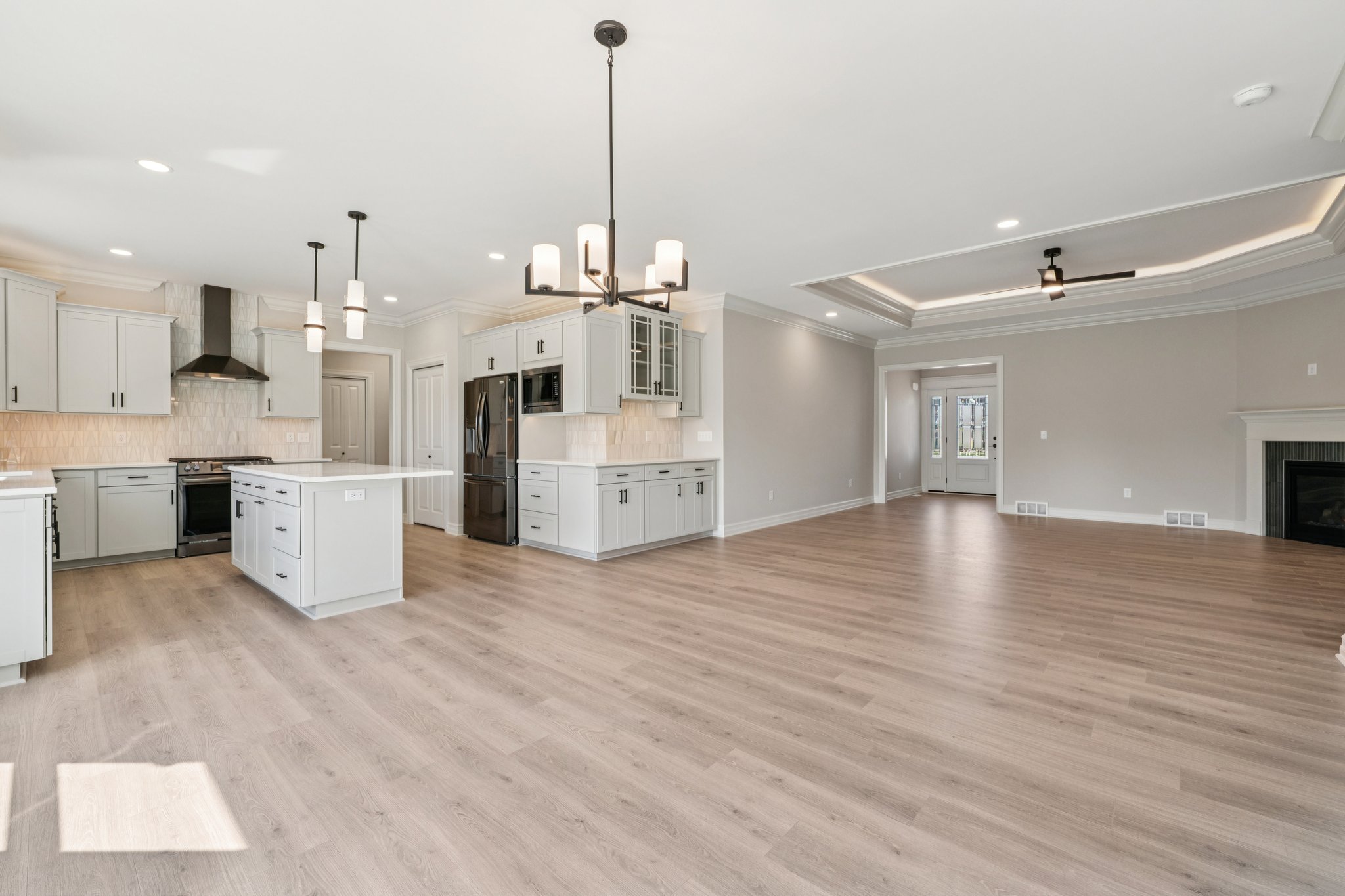 Woodhaven Dr-S1004-006.jpg