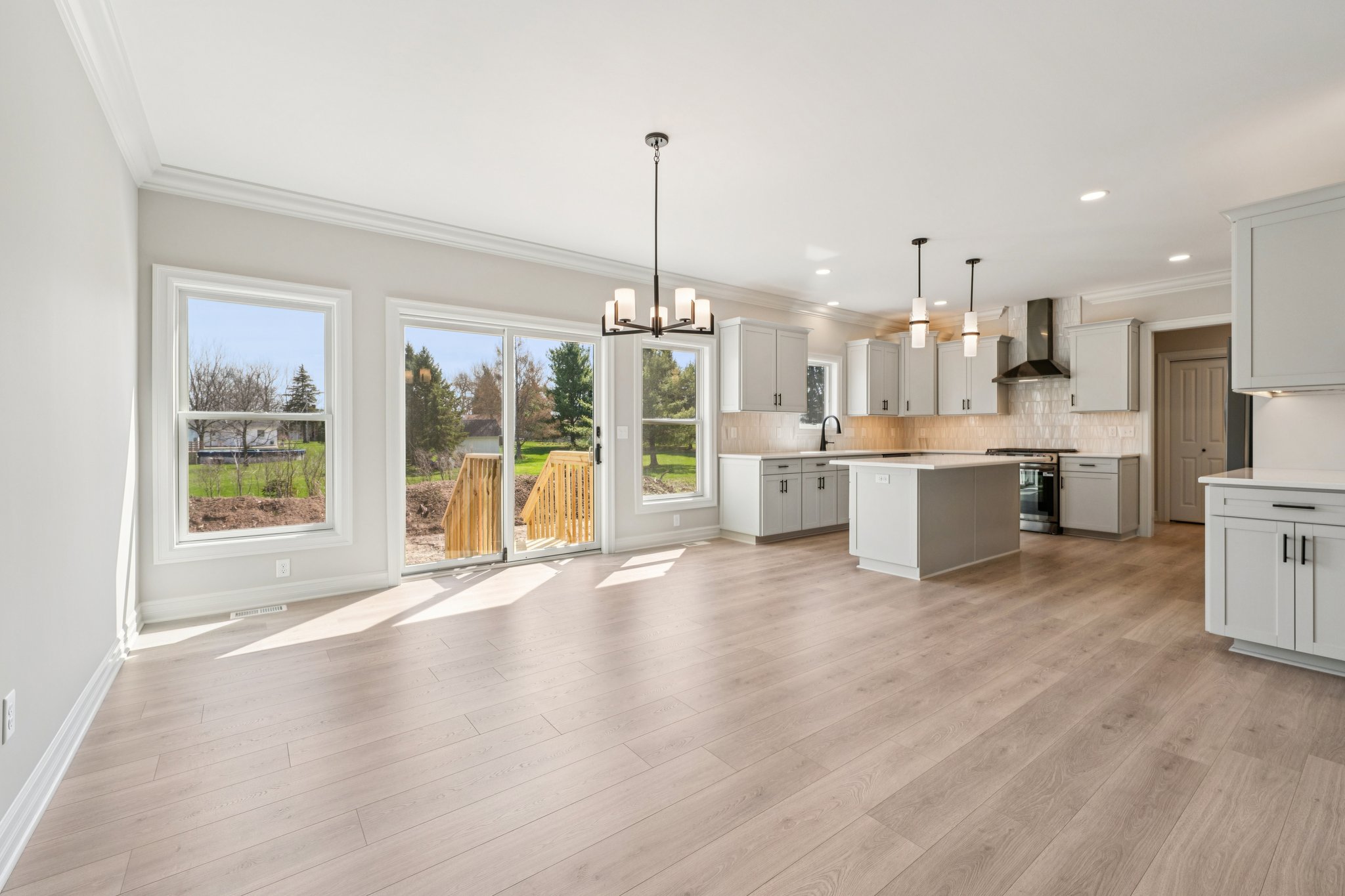 Woodhaven Dr-S1004-007.jpg