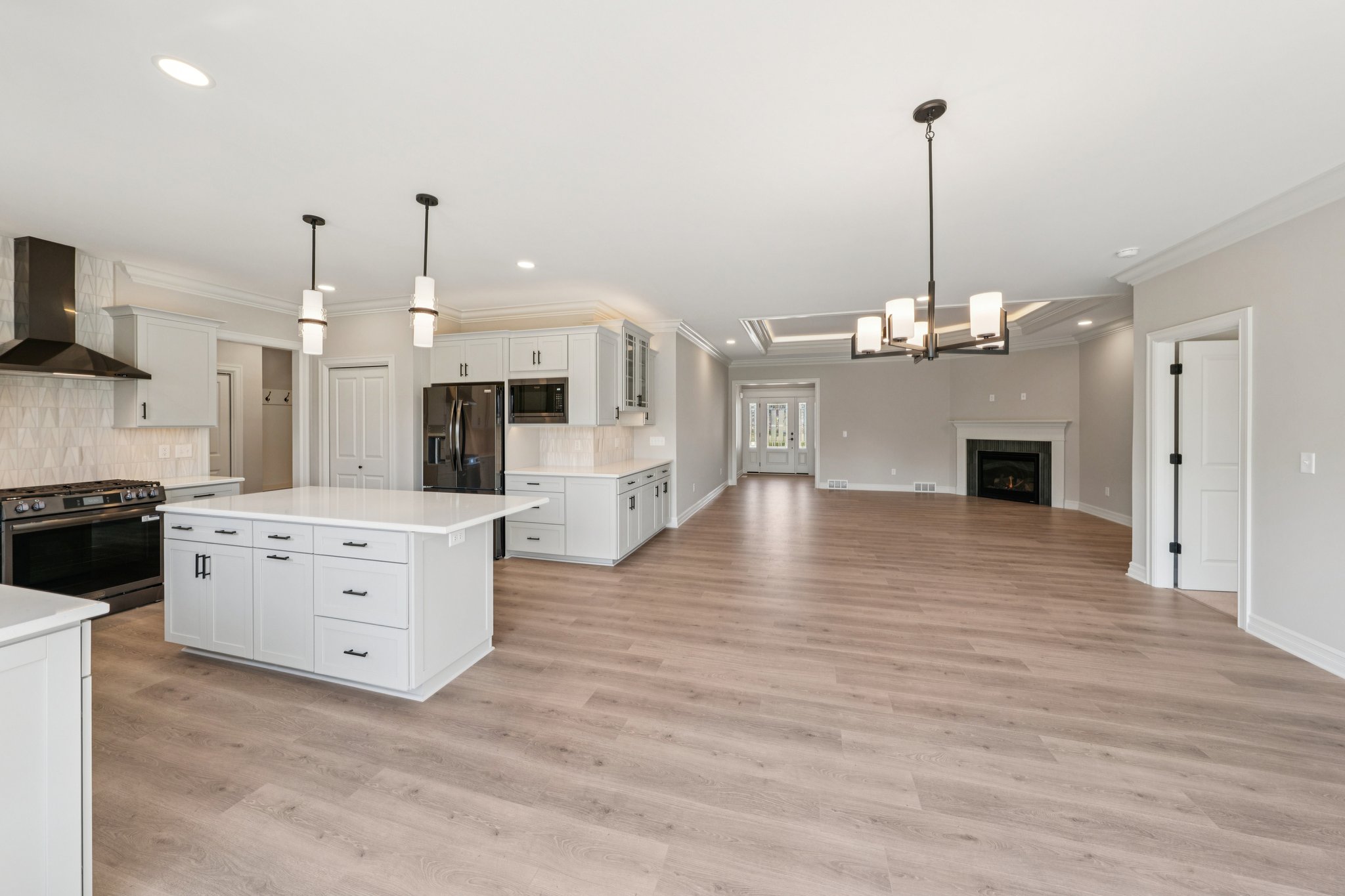 Woodhaven Dr-S1004-018.jpg