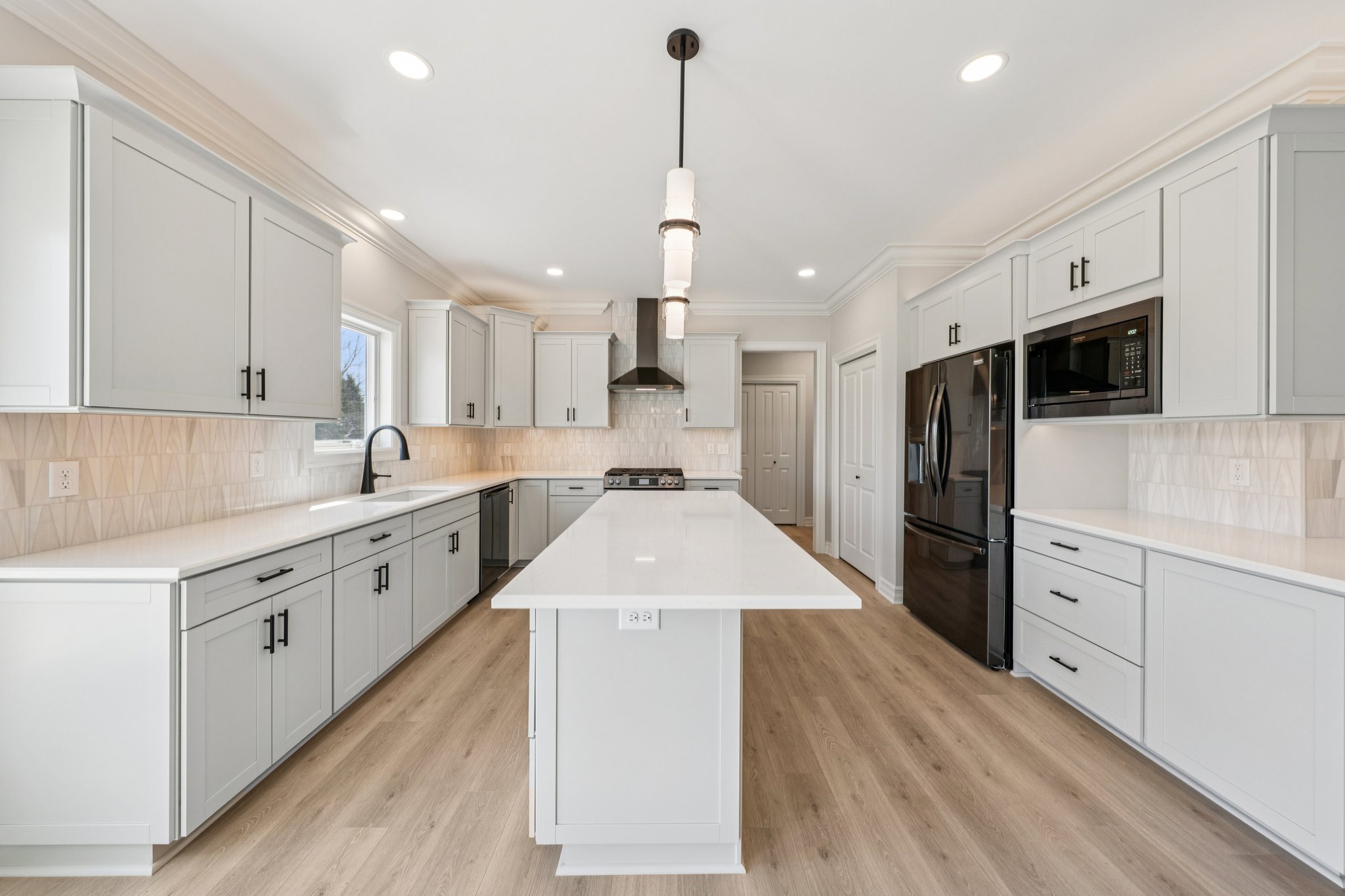 Woodhaven Dr-S1004-020.jpg