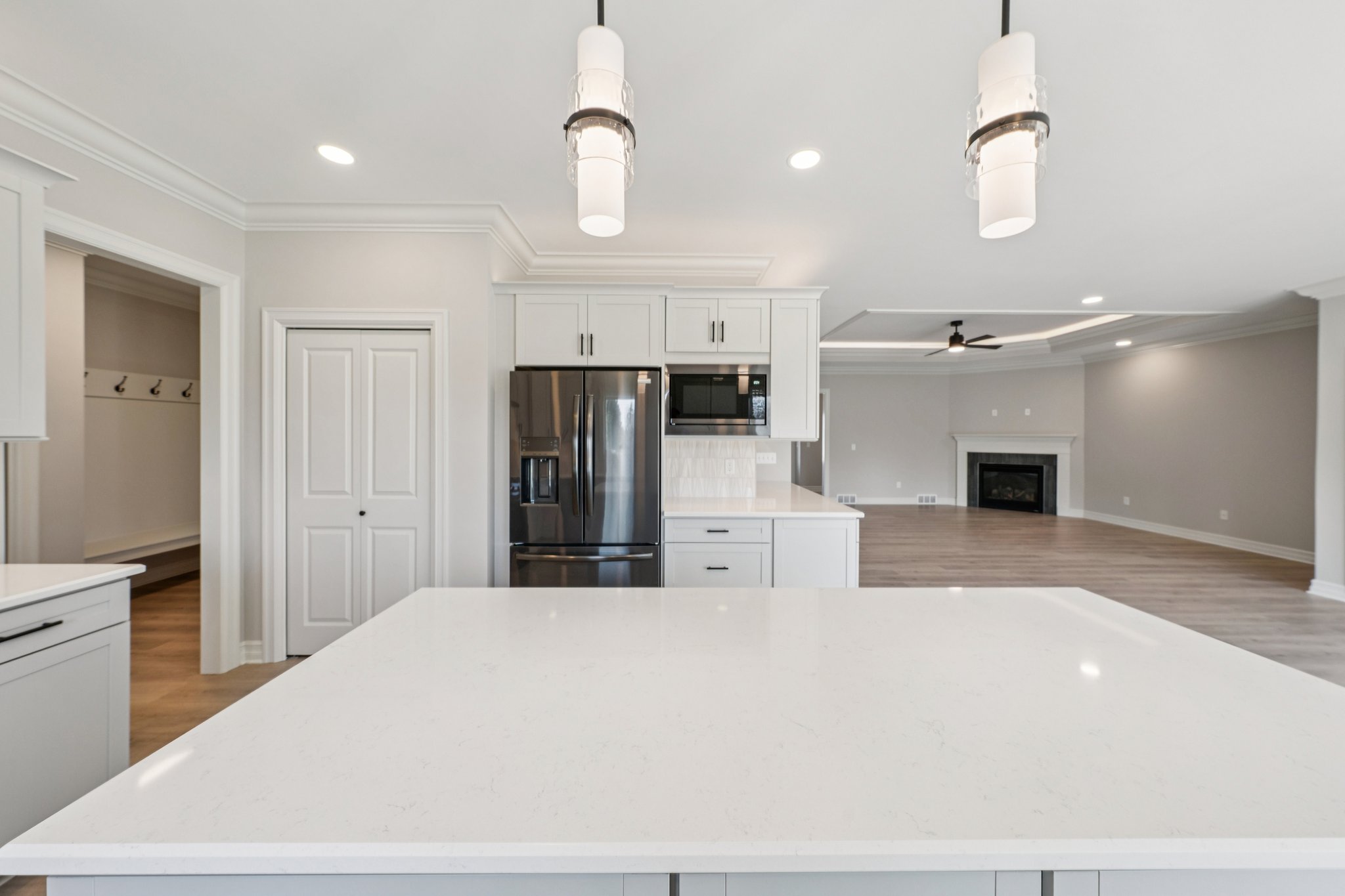 Woodhaven Dr-S1004-025.jpg