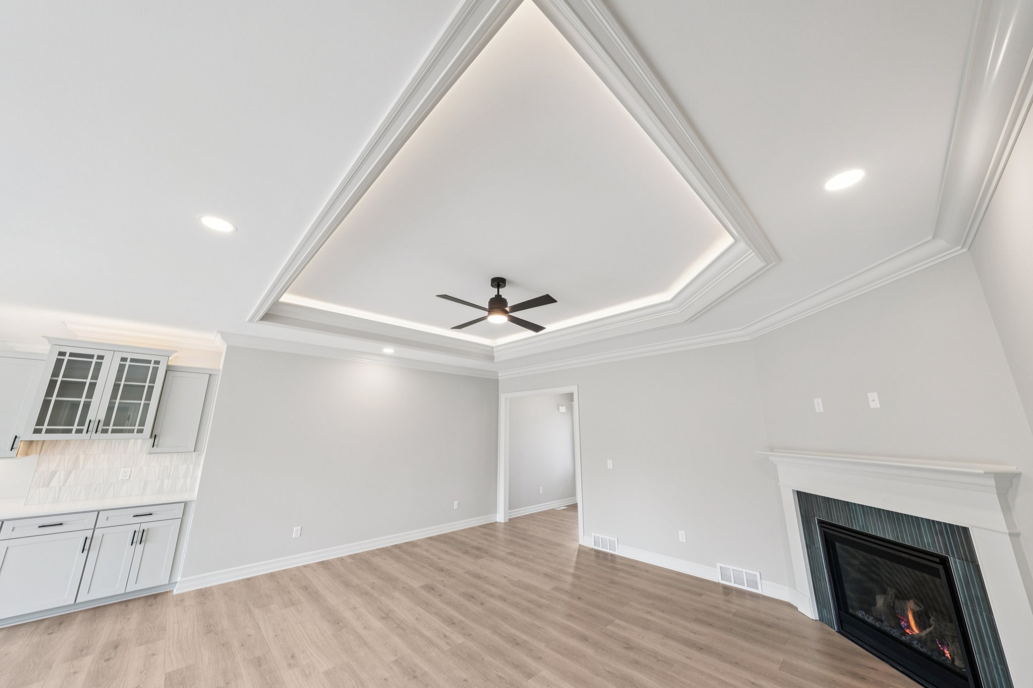 Woodhaven Dr-S1004-028.jpg