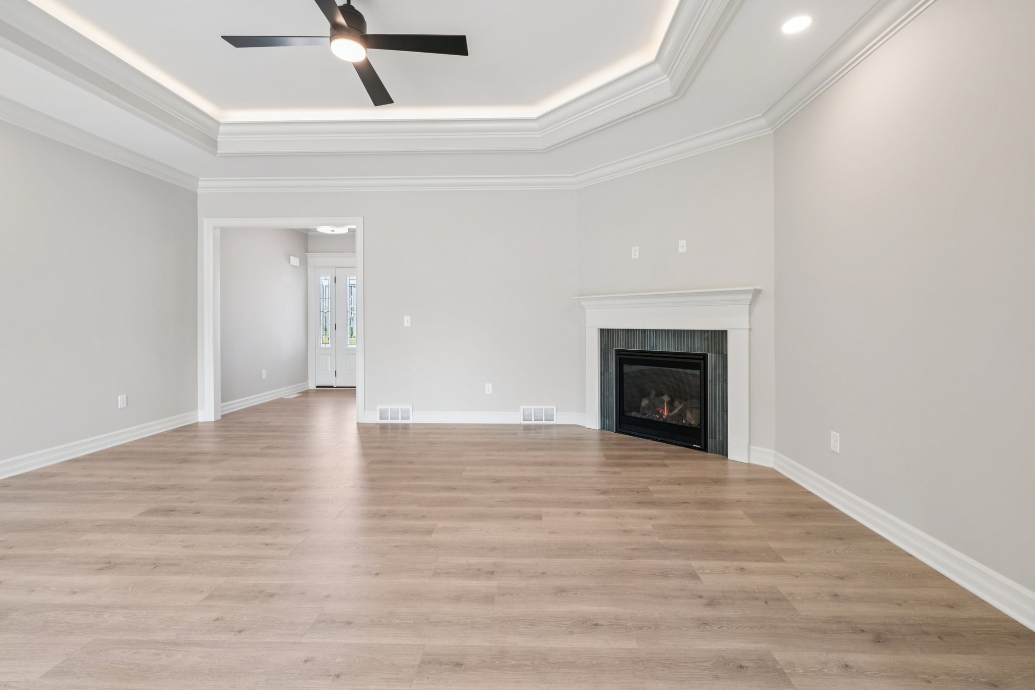 Woodhaven Dr-S1004-035.jpg