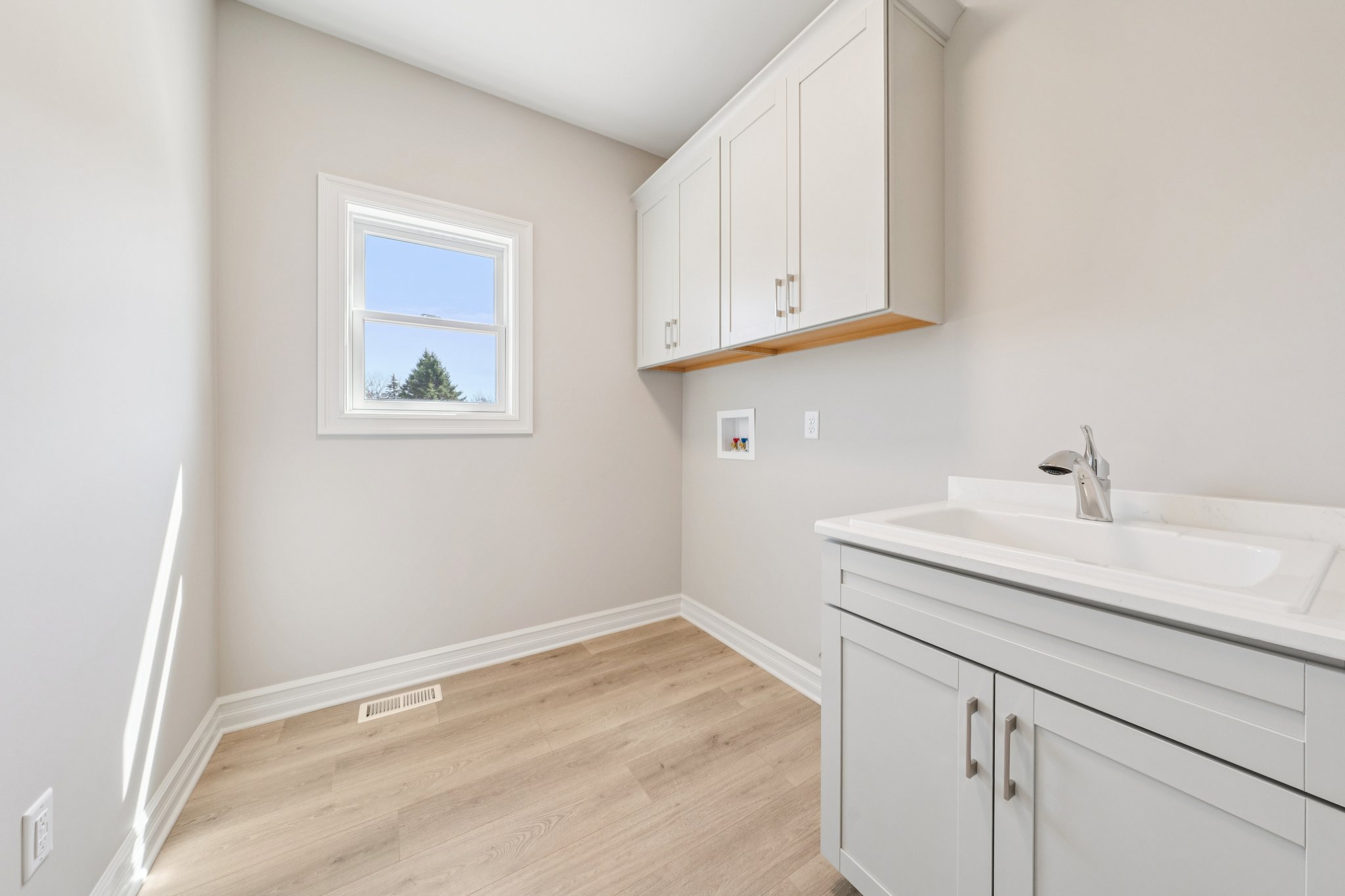 Woodhaven Dr-S1004-041.jpg