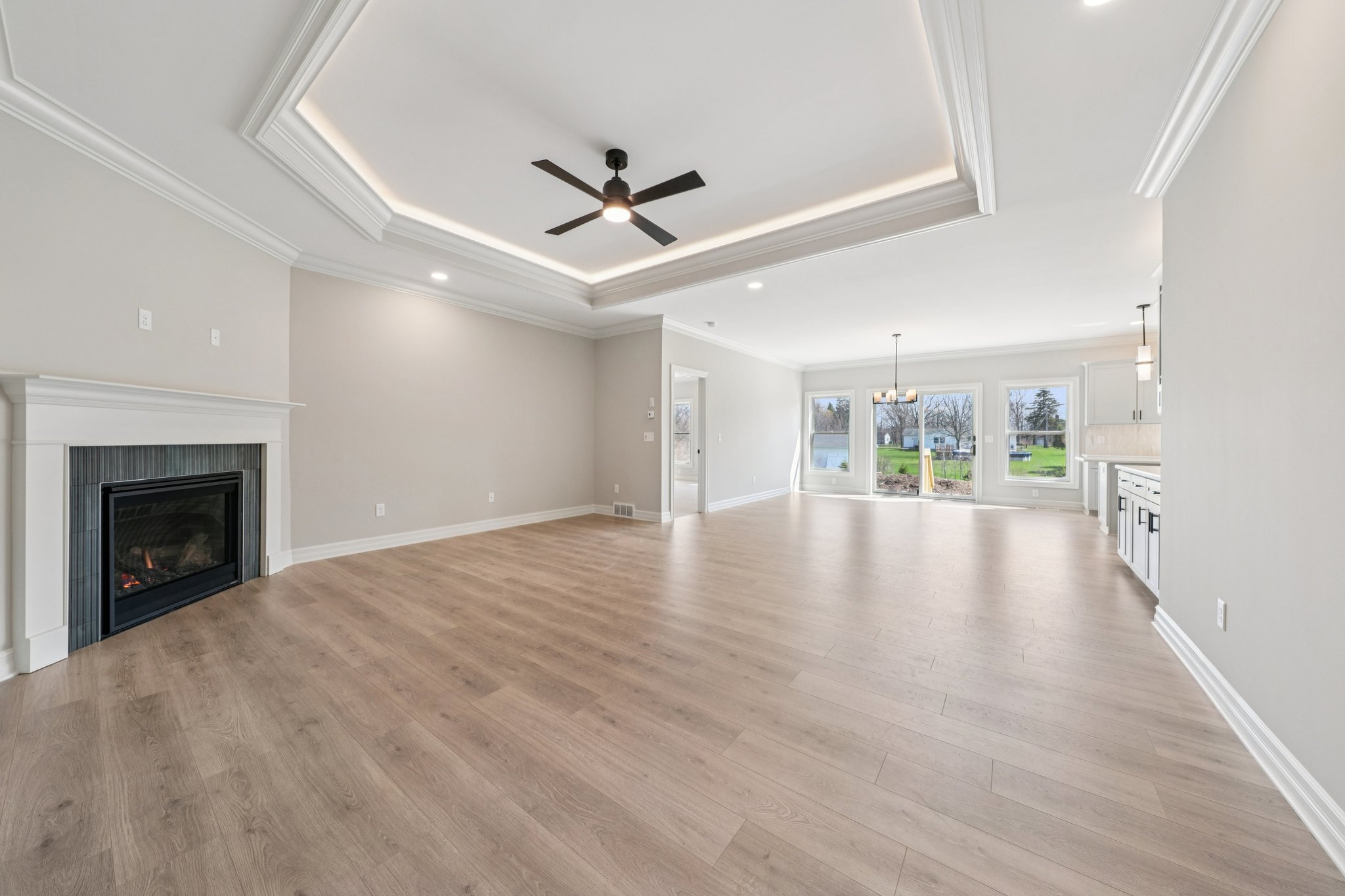 Woodhaven Dr-S1004-046.jpg