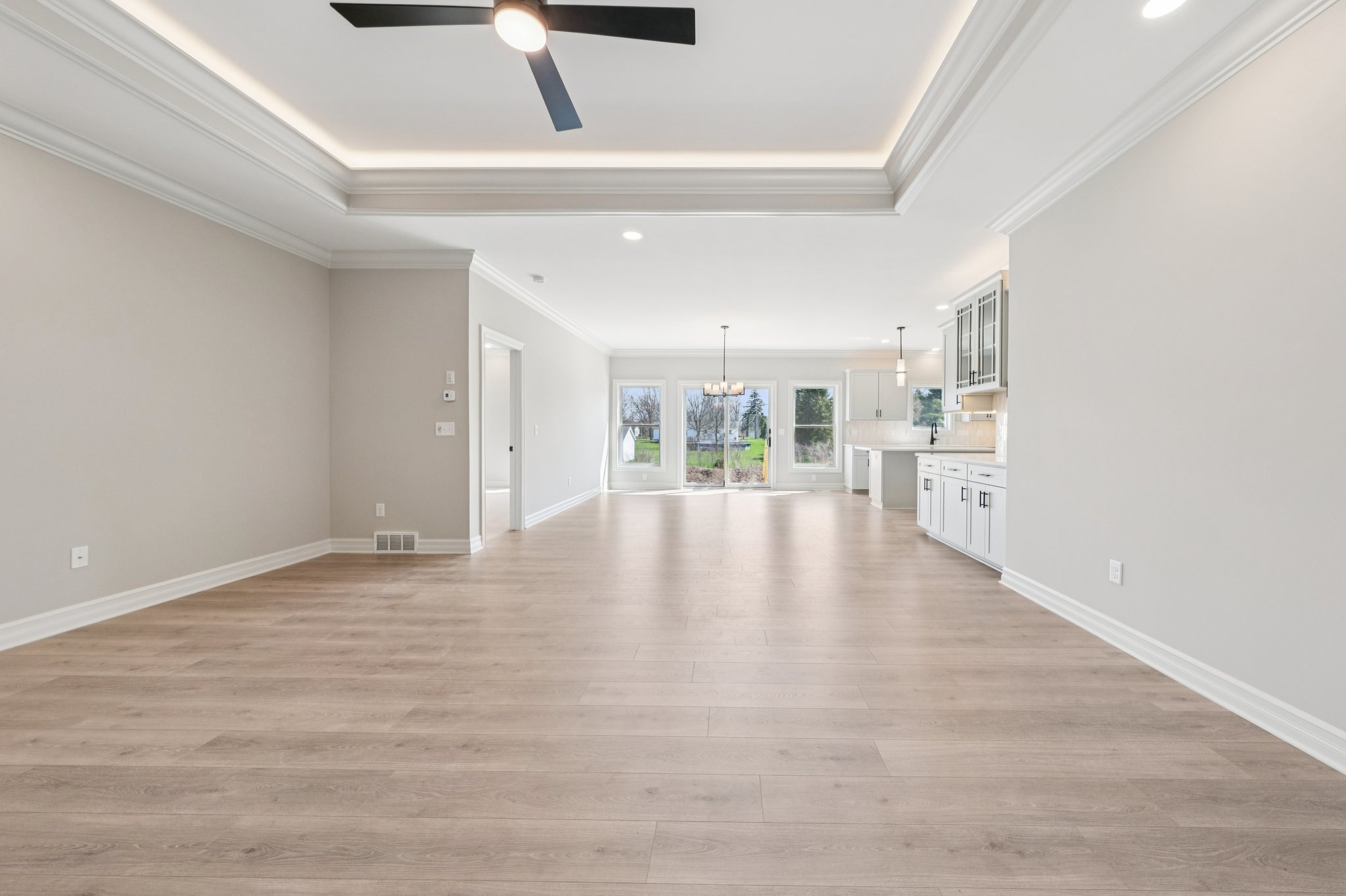 Woodhaven Dr-S1004-047.jpg