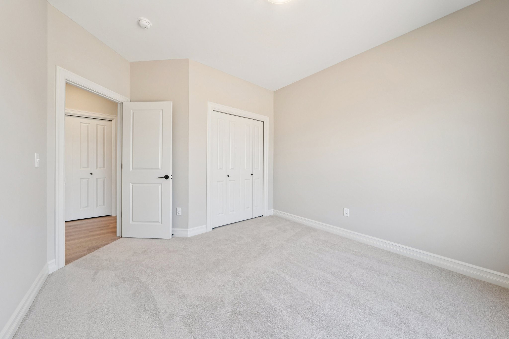 Woodhaven Dr-S1004-054.jpg