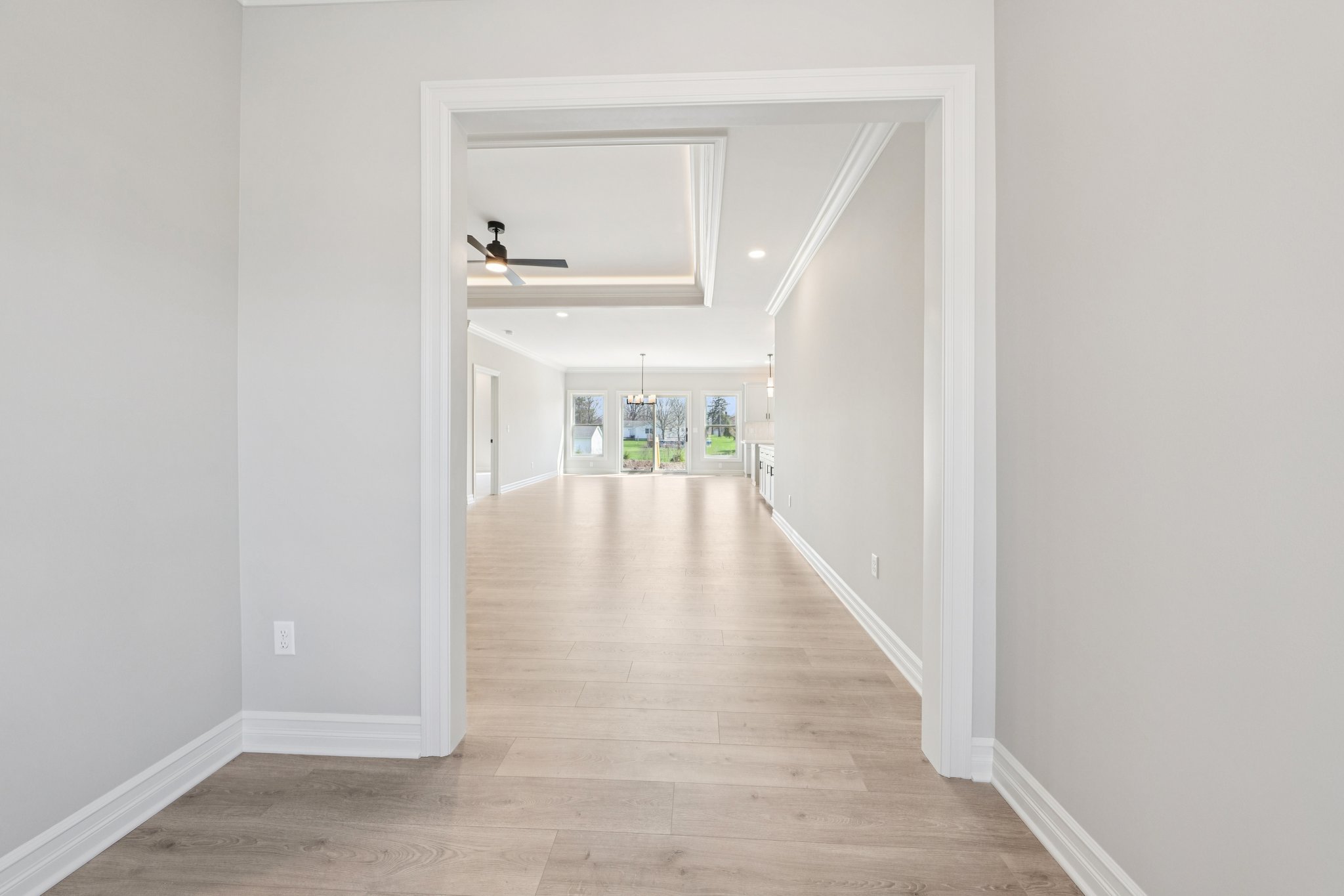 Woodhaven Dr-S1004-057.jpg