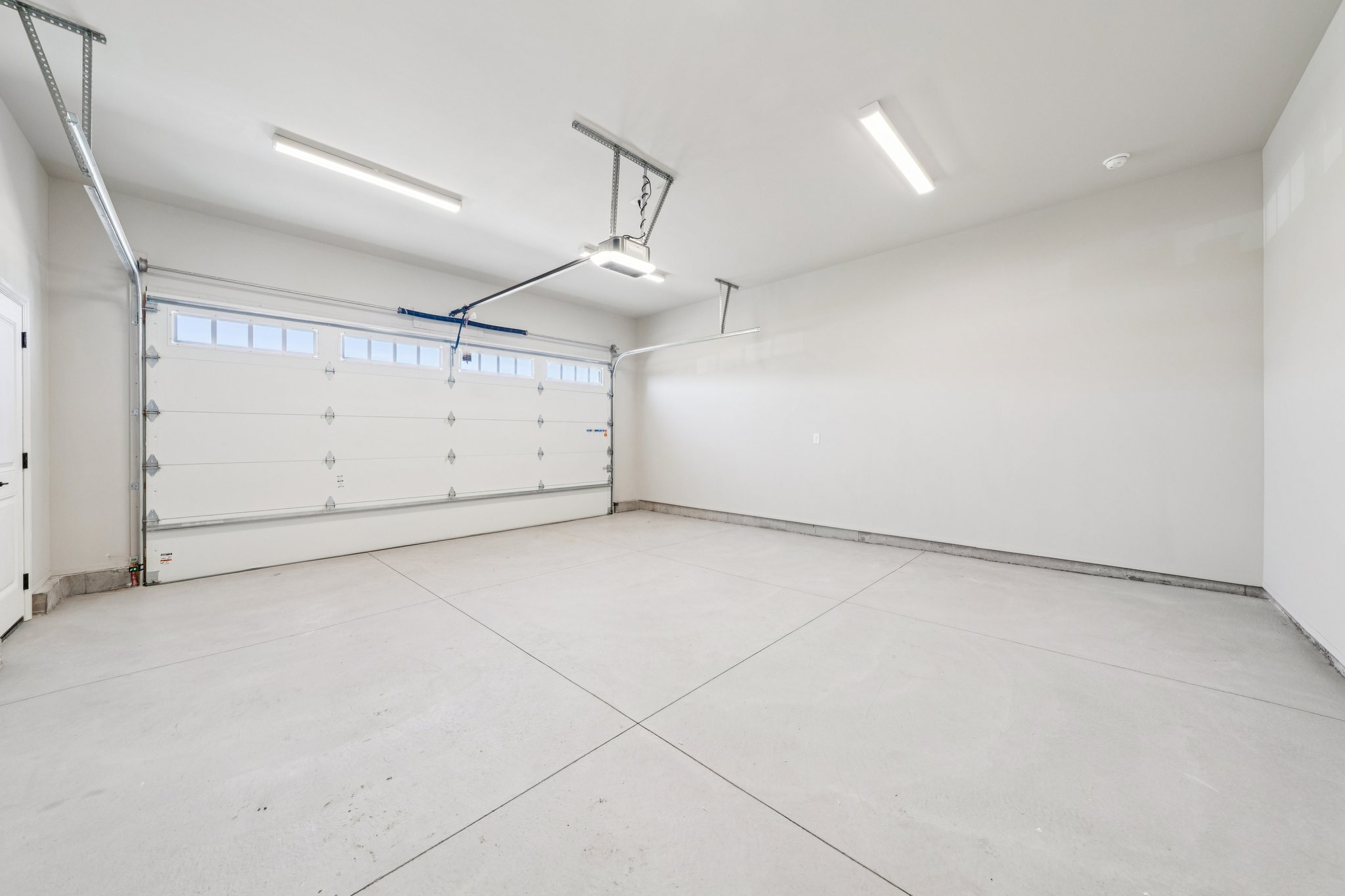 Woodhaven Dr-S1004-075.jpg