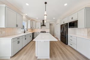 Woodhaven Dr-S1004-020.jpg