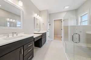 Woodhaven Dr-S1004-063.jpg