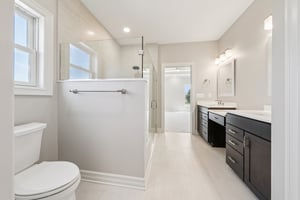 Woodhaven Dr-S1004-067.jpg