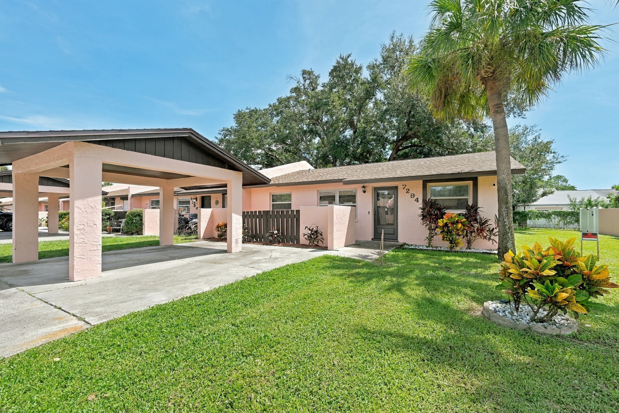 Front Exterior4