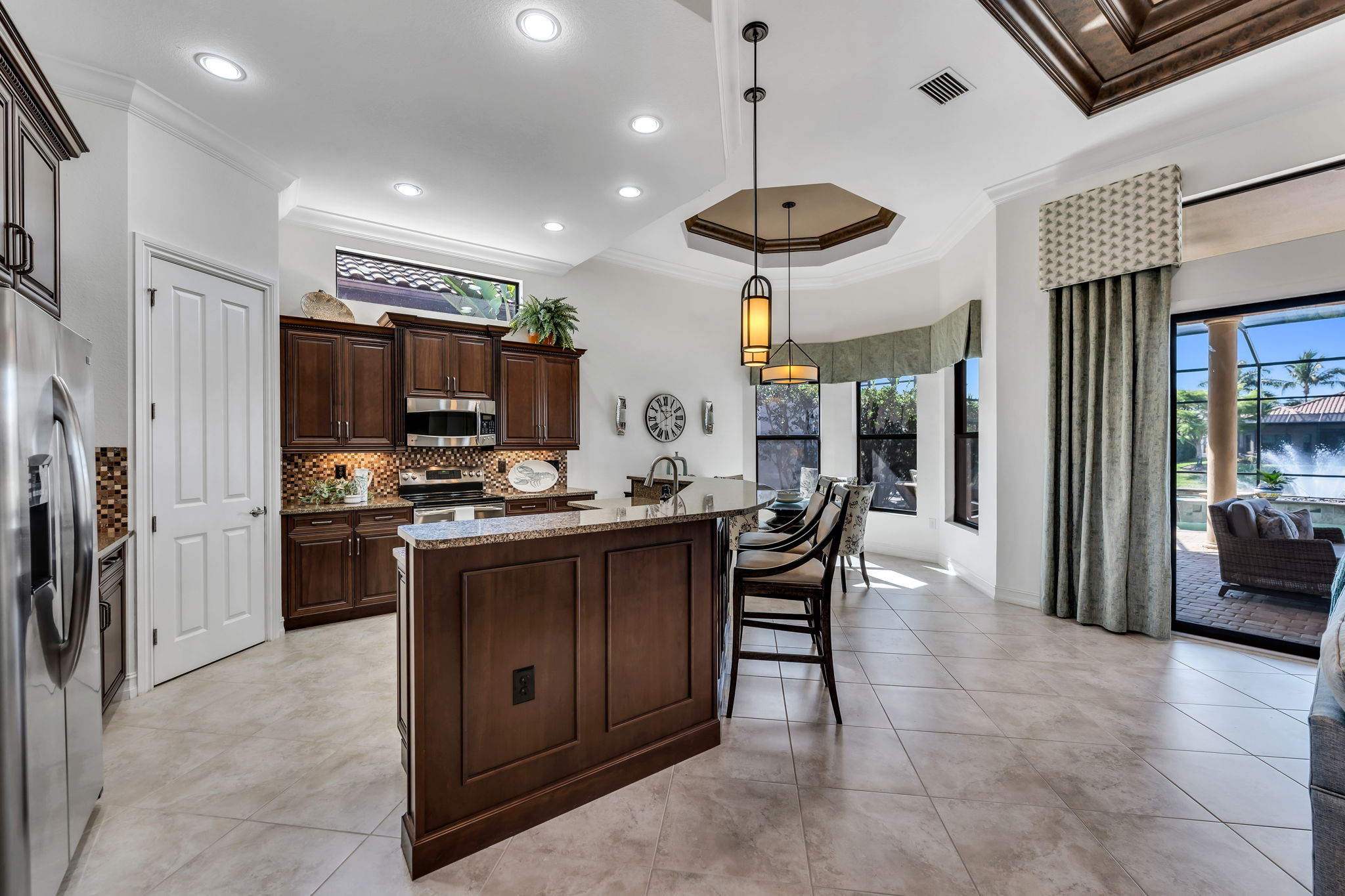 Easy To Work In Kitchen/Stainless Appliances