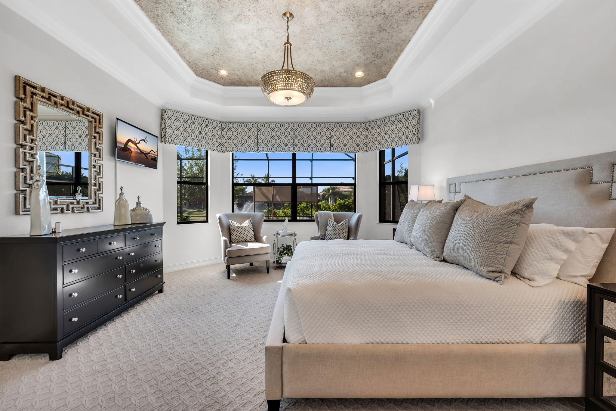 Primary Bedroom/Sitting Area