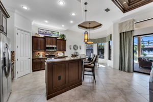 Easy To Work In Kitchen/Stainless Appliances