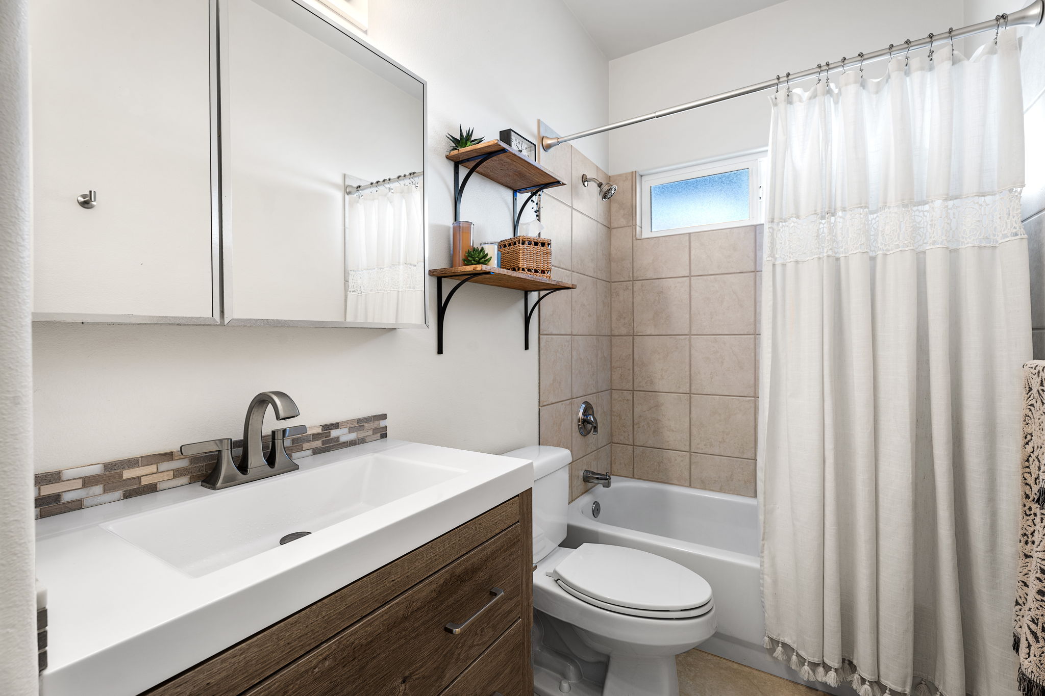K Bathroom 2a