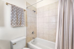 K Bathroom 1b