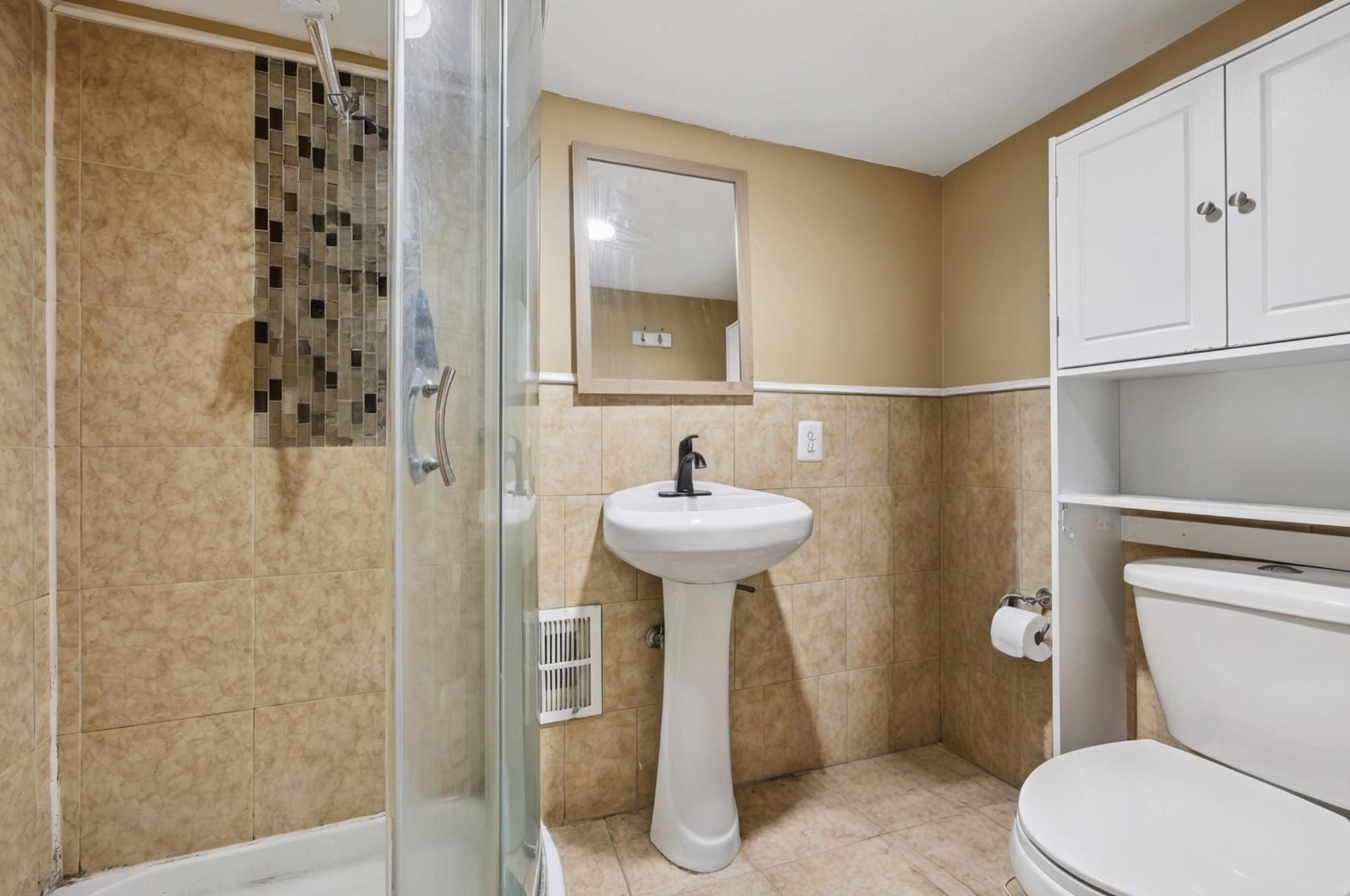 Basement full bathroom