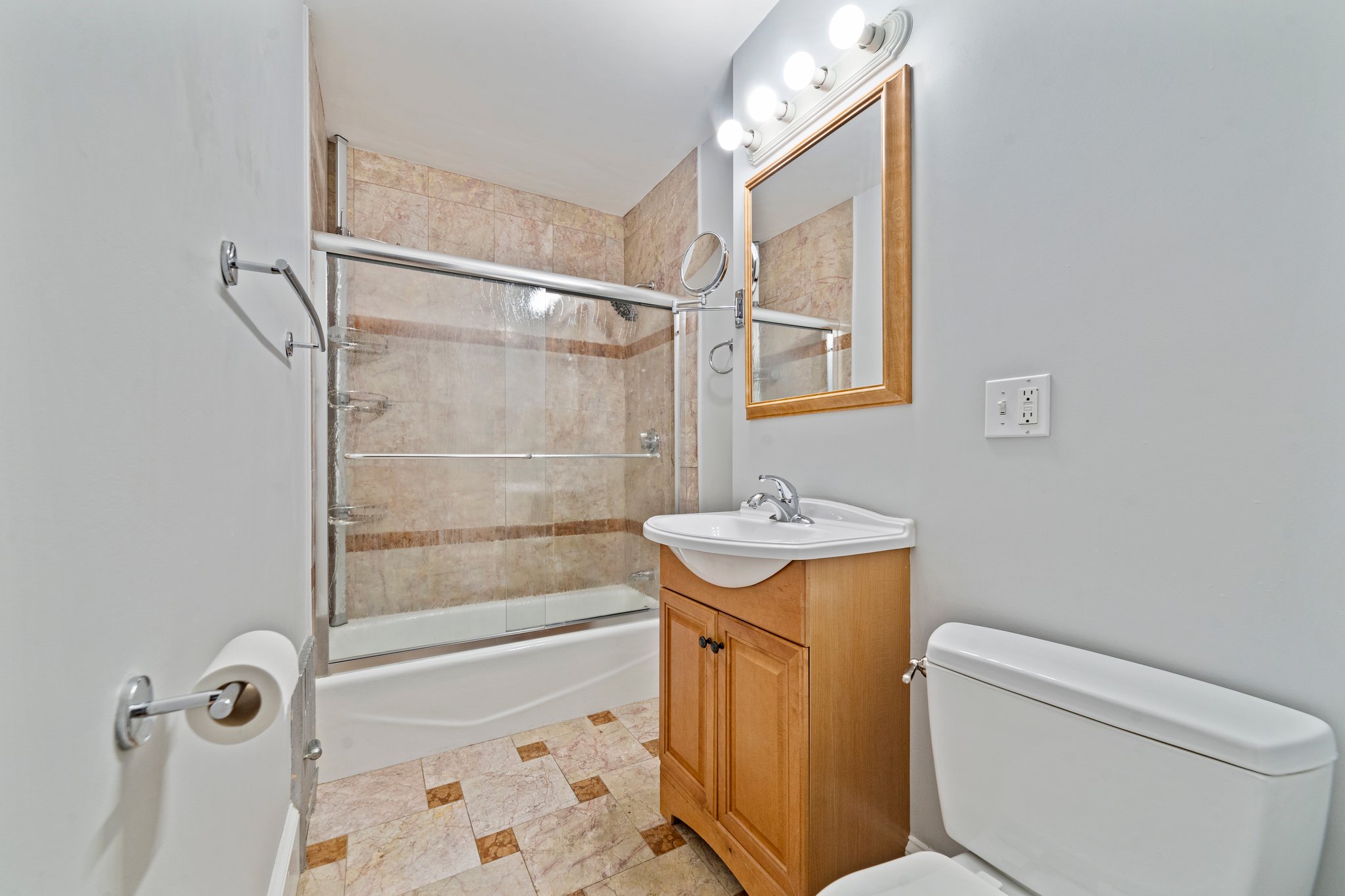 73 Highland St, Waltham, MA 02453, USA Photo 18
