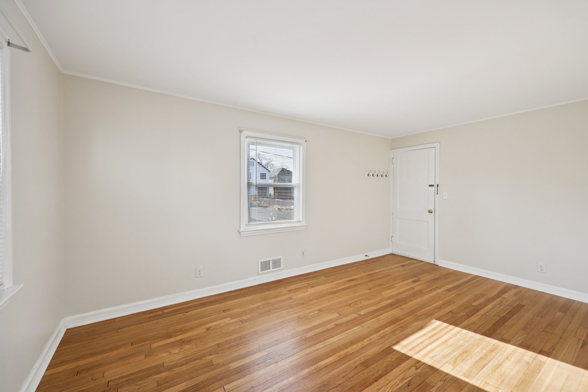 Horton Ave-S0612-022.jpg