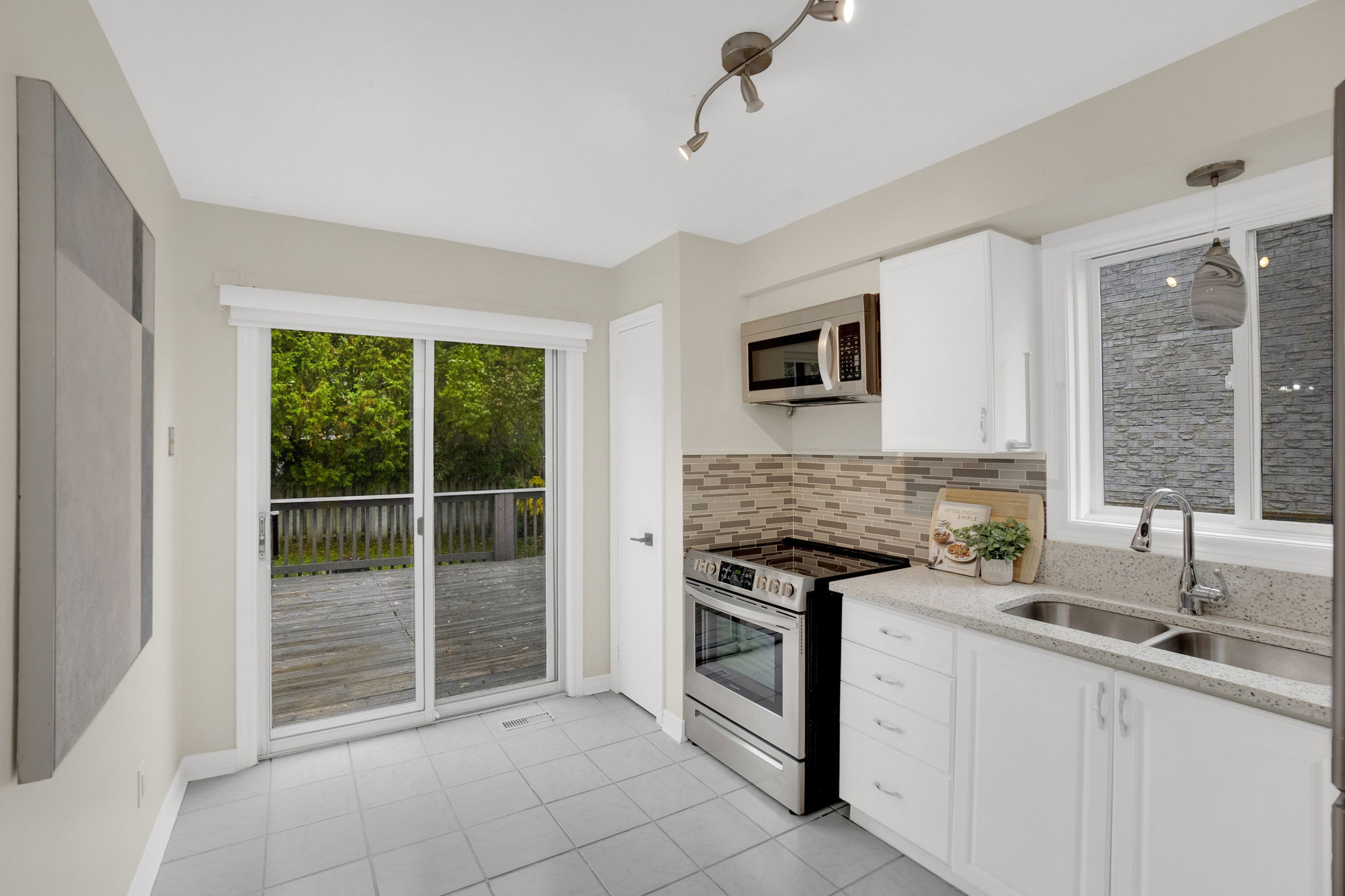 73 McVeigh Dr, Barrie, ON L4N 7E4 | Stallone Media Real Estate Marketing