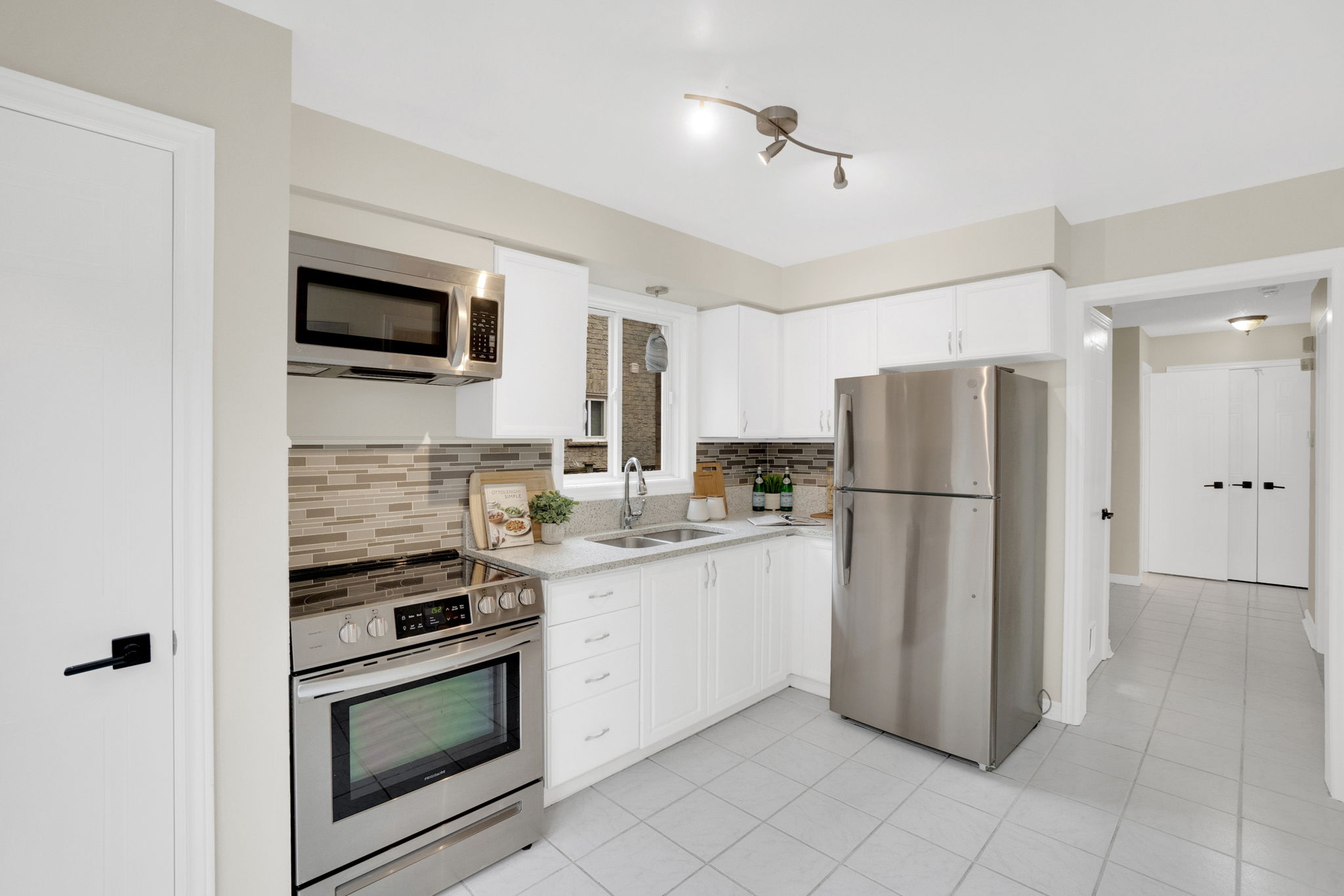 73 McVeigh Dr, Barrie, ON L4N 7E4 | Stallone Media Real Estate Marketing