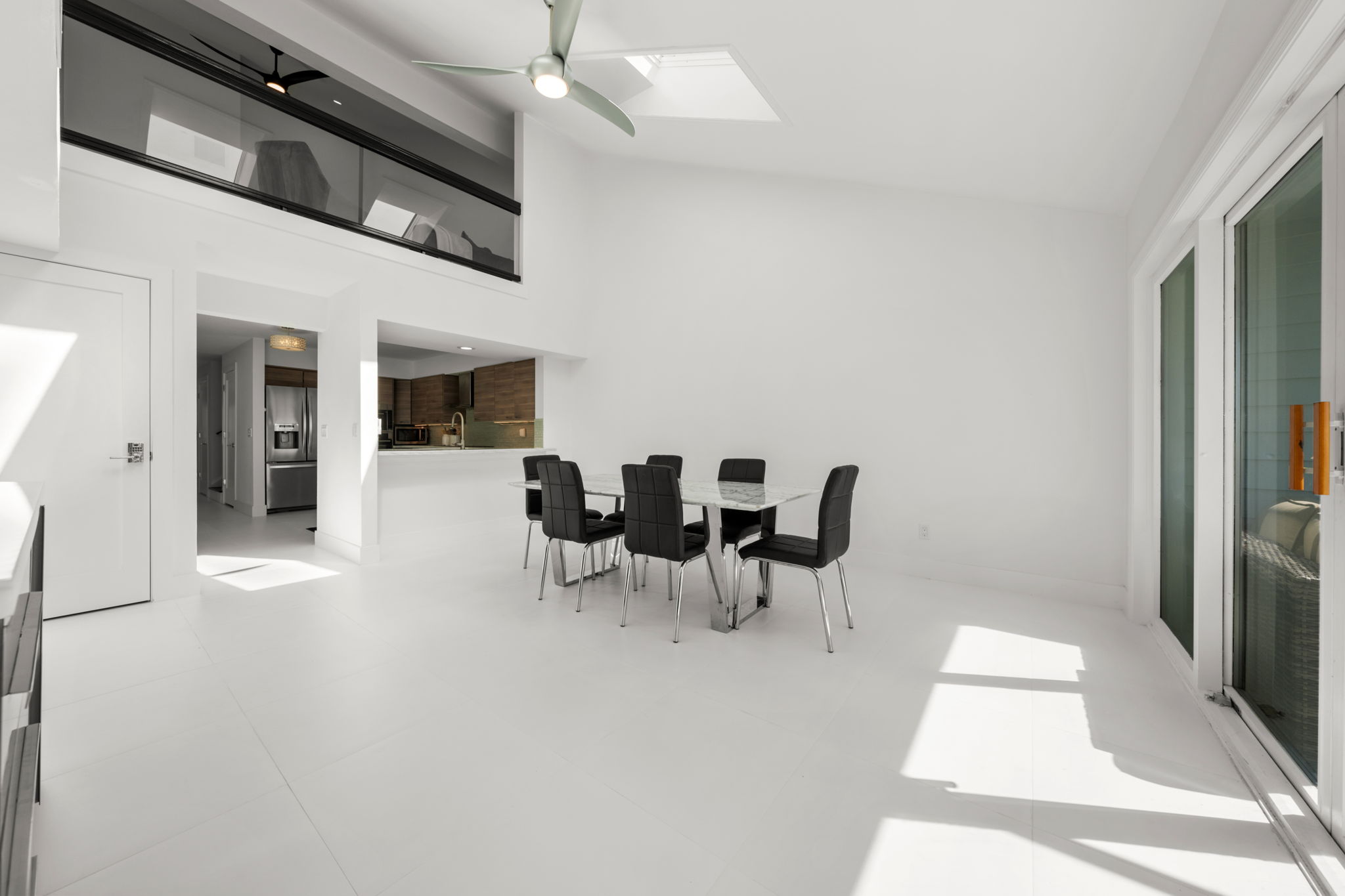  Photo 40