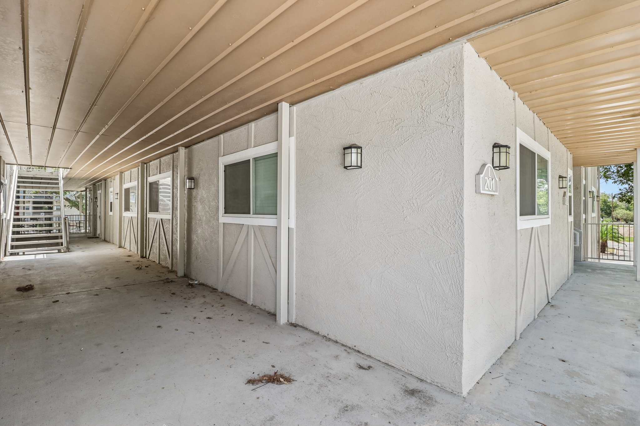 E Mather St Bldg L Unit 201-S1709-017.jpg