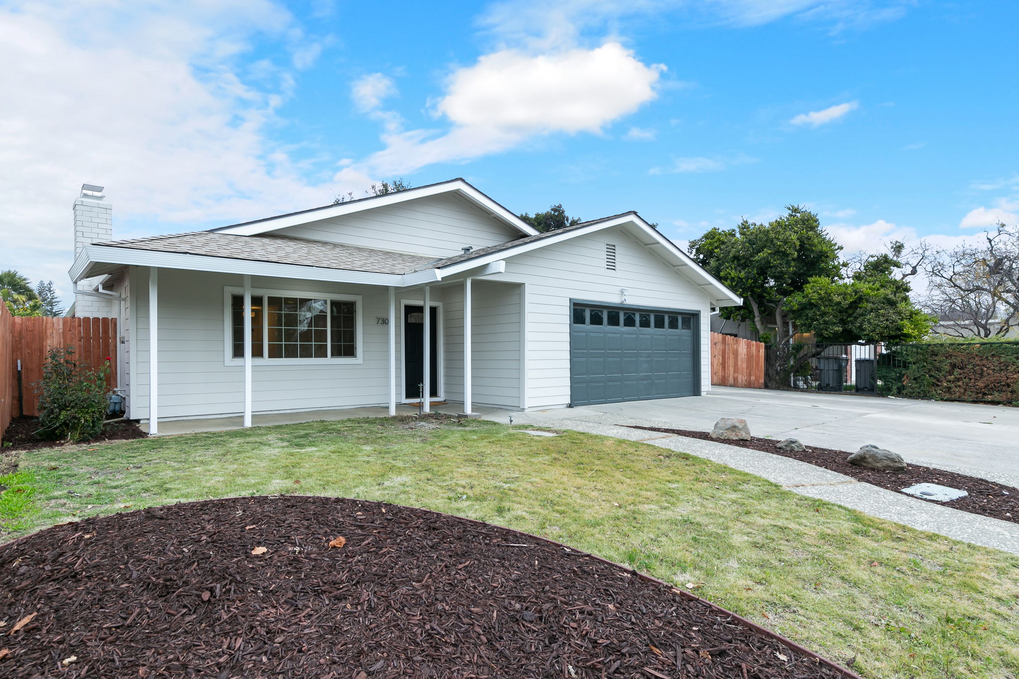 730 W Cross St Woodland CA 03