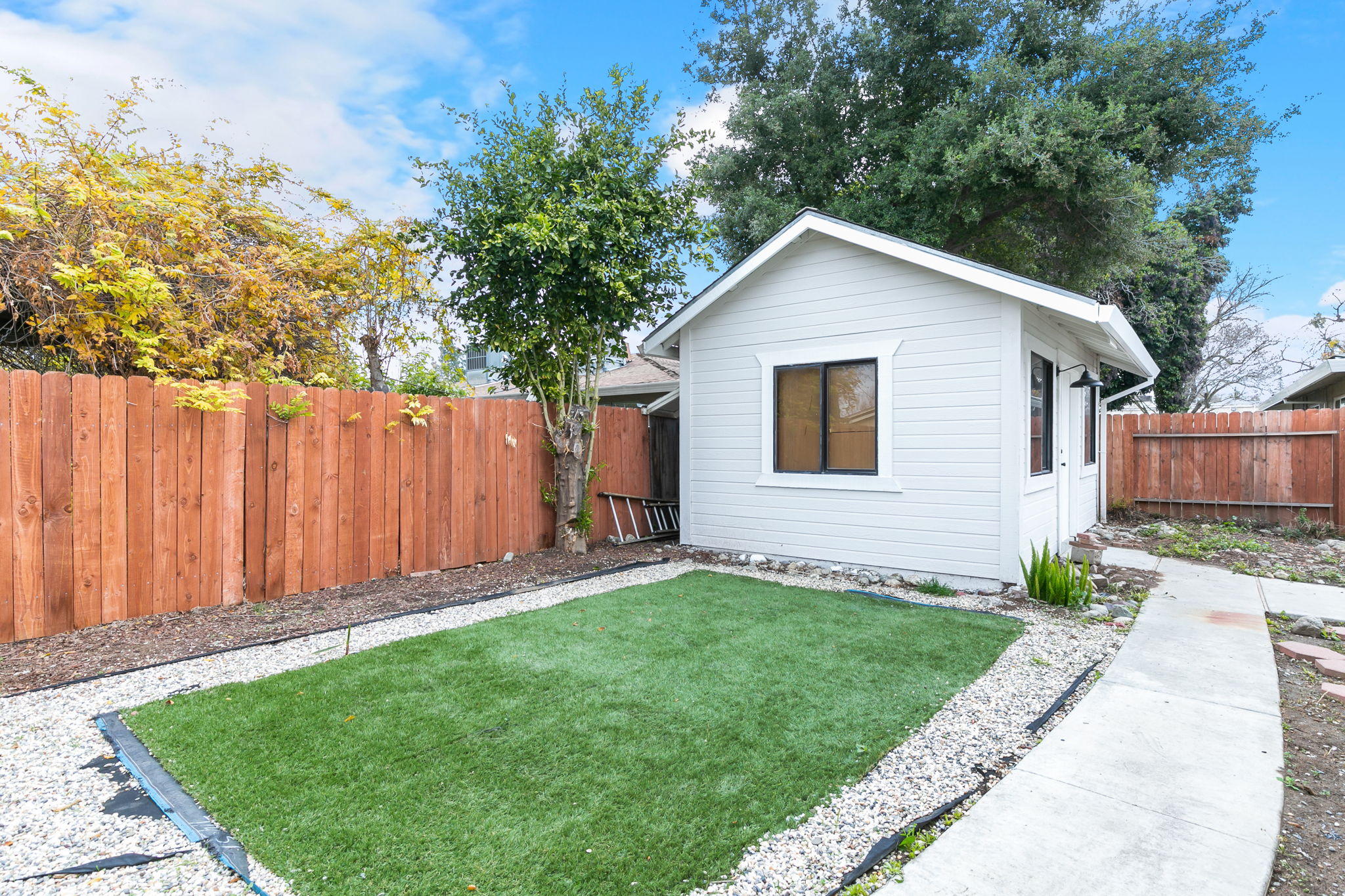 730 W Cross St Woodland CA 40
