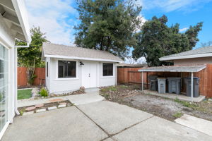 730 W Cross St Woodland CA 41