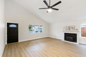 730 W Cross St Woodland CA 09