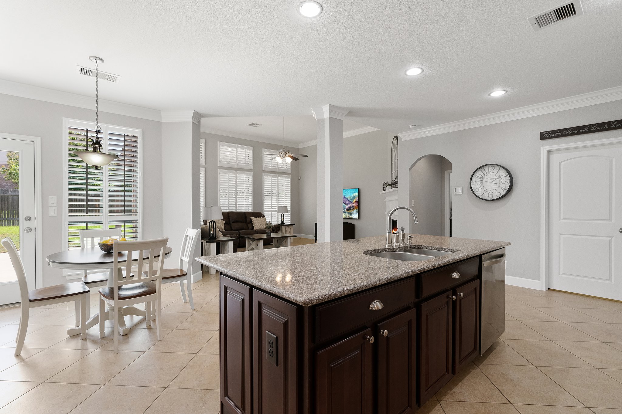 730 Westbury Ln, TX 78633