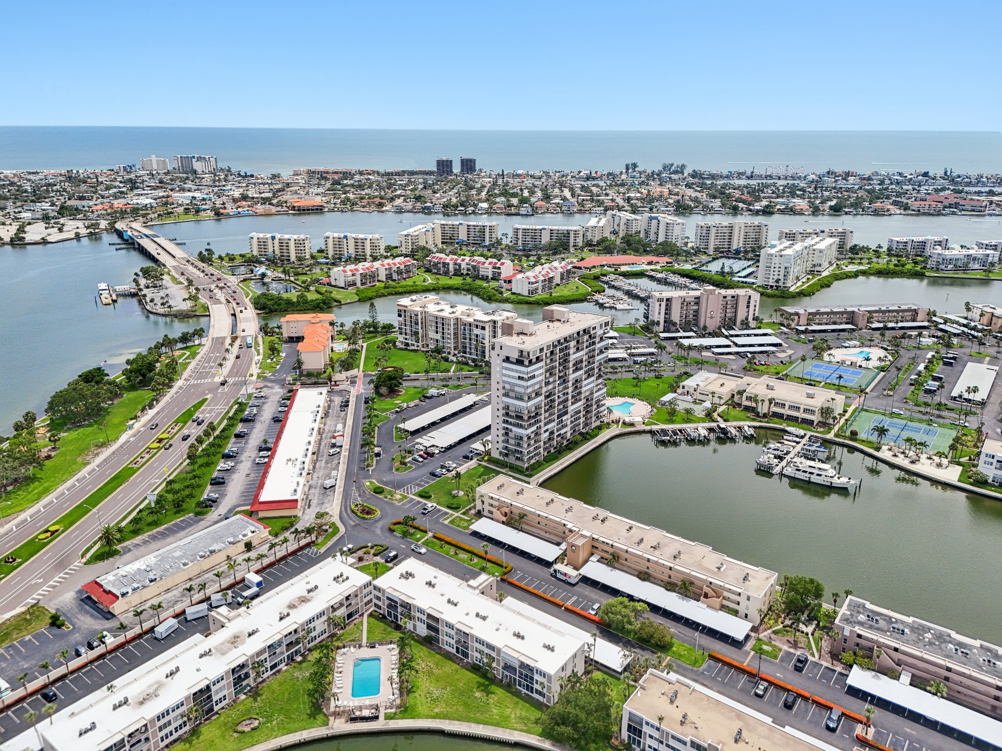 Sun Island Dr S 1602-S1007-033.jpg